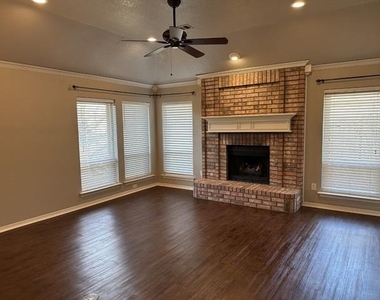 2751 Crystal Glenn Circle - Photo Thumbnail 9
