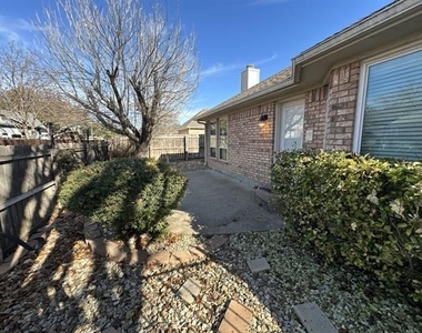 2751 Crystal Glenn Circle - Photo Thumbnail 22