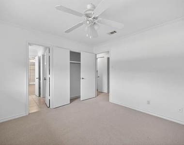 3107 Canyon Creek Drive - Photo Thumbnail 21