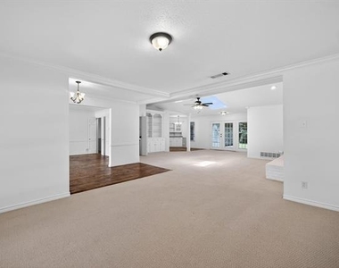 3107 Canyon Creek Drive - Photo Thumbnail 14