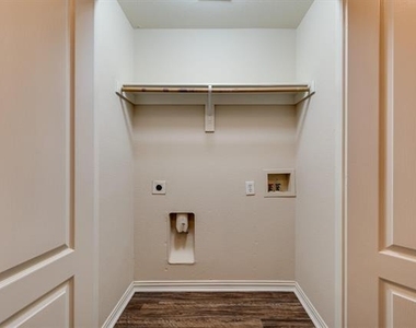121 Cliff Heights Circle - Photo Thumbnail 16