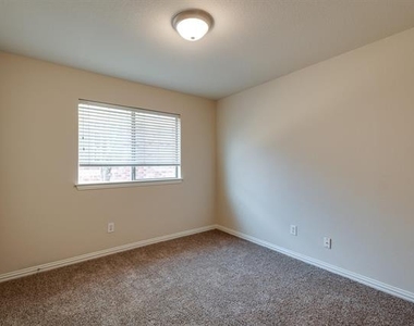 121 Cliff Heights Circle - Photo Thumbnail 21