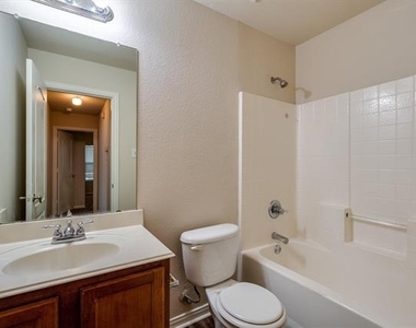 121 Cliff Heights Circle - Photo Thumbnail 23