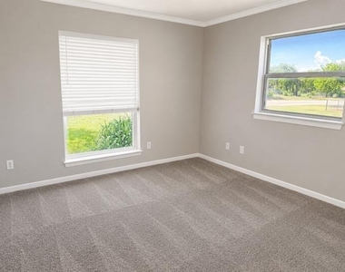 151 Chestnut Street - Photo Thumbnail 5