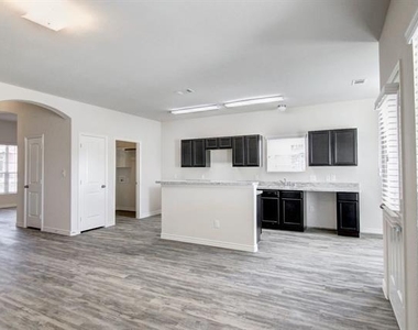 2038 Dyer Drive - Photo Thumbnail 5