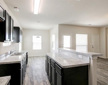 2038 Dyer Drive - Photo Thumbnail 2