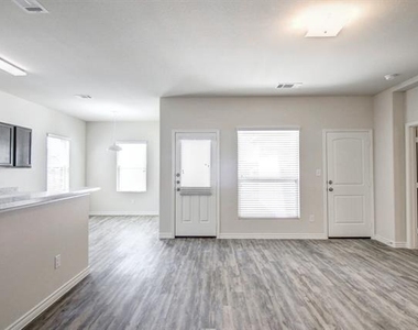 2038 Dyer Drive - Photo Thumbnail 7