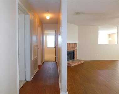 3230 Andalusian Drive - Photo Thumbnail 10