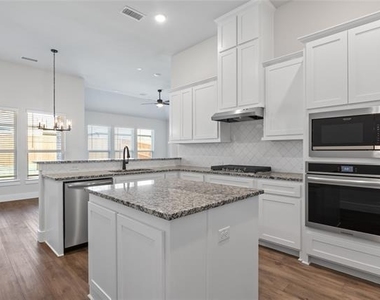 6205 Tahoe Winds Drive - Photo Thumbnail 5