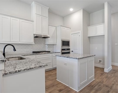6205 Tahoe Winds Drive - Photo Thumbnail 4