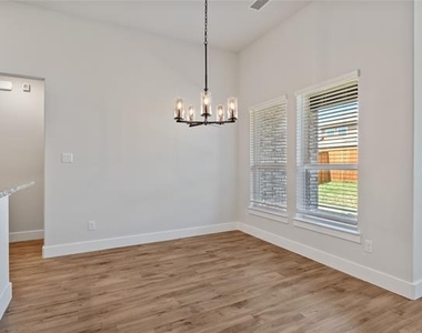 6205 Tahoe Winds Drive - Photo Thumbnail 8