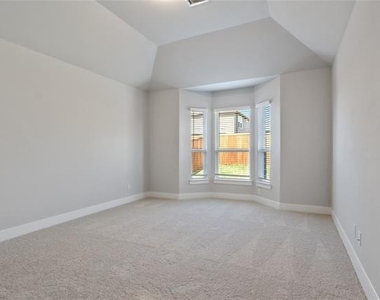 6205 Tahoe Winds Drive - Photo Thumbnail 15
