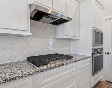 6205 Tahoe Winds Drive - Photo Thumbnail 7