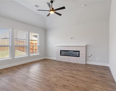 6205 Tahoe Winds Drive - Photo Thumbnail 10