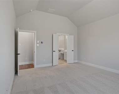 6205 Tahoe Winds Drive - Photo Thumbnail 13