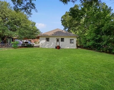 411 Poindexter Avenue - Photo Thumbnail 23