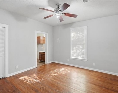 411 Poindexter Avenue - Photo Thumbnail 12