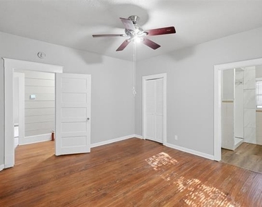 411 Poindexter Avenue - Photo Thumbnail 13
