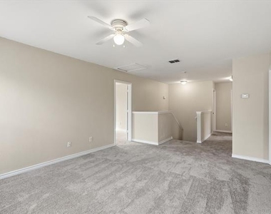 3009 Dusty Oak Drive - Photo Thumbnail 12