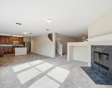 3009 Dusty Oak Drive - Photo Thumbnail 5