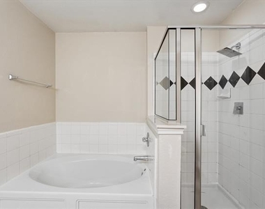 3009 Dusty Oak Drive - Photo Thumbnail 16
