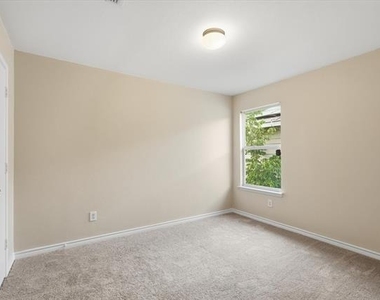 3009 Dusty Oak Drive - Photo Thumbnail 21