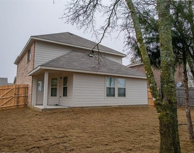 3206 Robin Road - Photo Thumbnail 1