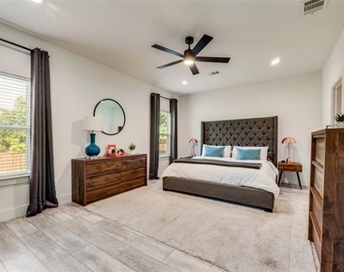 3001 Fernwood Avenue - Photo Thumbnail 16