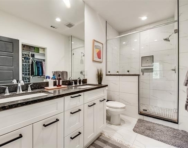 3001 Fernwood Avenue - Photo Thumbnail 17