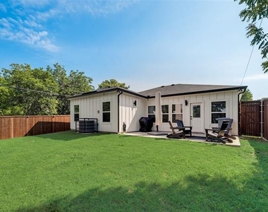 3001 Fernwood Avenue - Photo Thumbnail 20