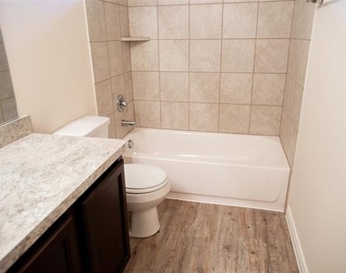 1602 Bobolink Drive - Photo Thumbnail 8