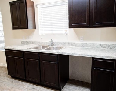 1602 Bobolink Drive - Photo Thumbnail 2