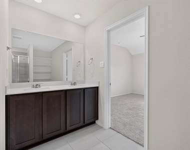 212 Goldfinch Drive - Photo Thumbnail 21