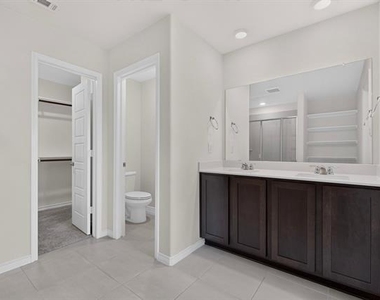 212 Goldfinch Drive - Photo Thumbnail 20