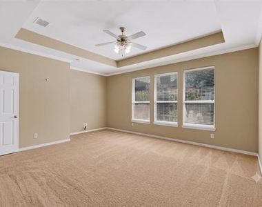 1812 Meadow Ridge Drive - Photo Thumbnail 17