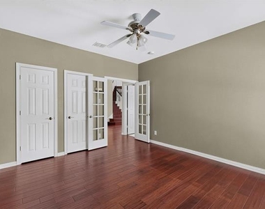 1812 Meadow Ridge Drive - Photo Thumbnail 24