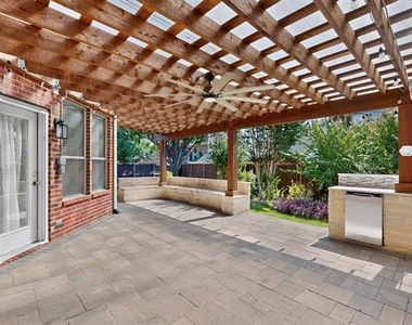 1812 Meadow Ridge Drive - Photo Thumbnail 35