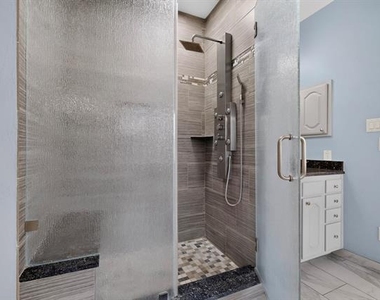 1812 Meadow Ridge Drive - Photo Thumbnail 22
