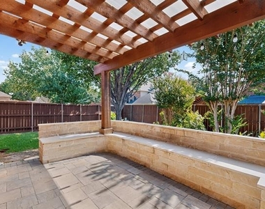 1812 Meadow Ridge Drive - Photo Thumbnail 36