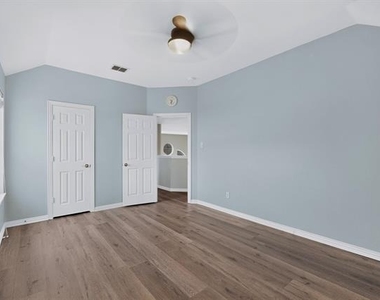 1812 Meadow Ridge Drive - Photo Thumbnail 32