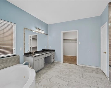 1812 Meadow Ridge Drive - Photo Thumbnail 19