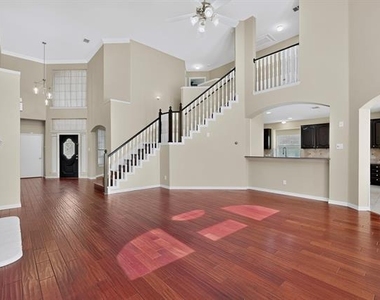 1812 Meadow Ridge Drive - Photo Thumbnail 5