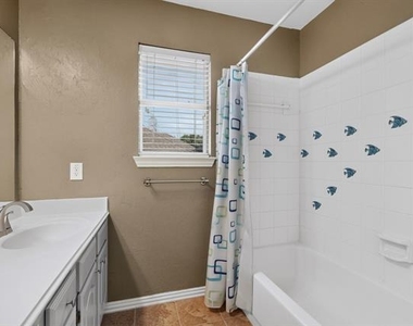 1812 Meadow Ridge Drive - Photo Thumbnail 33