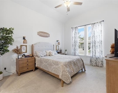 1528 Sandhill Lane - Photo Thumbnail 14