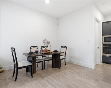 1528 Sandhill Lane - Photo Thumbnail 12