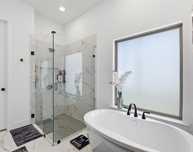 1528 Sandhill Lane - Photo Thumbnail 15