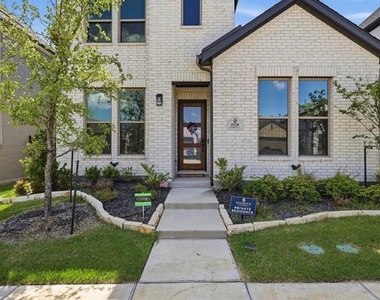 1528 Sandhill Lane - Photo Thumbnail 2