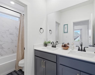 1528 Sandhill Lane - Photo Thumbnail 25