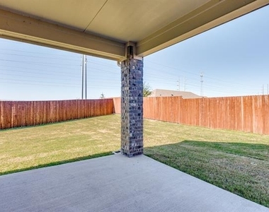 649 Lightheart Lane - Photo Thumbnail 14