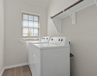 649 Lightheart Lane - Photo Thumbnail 13